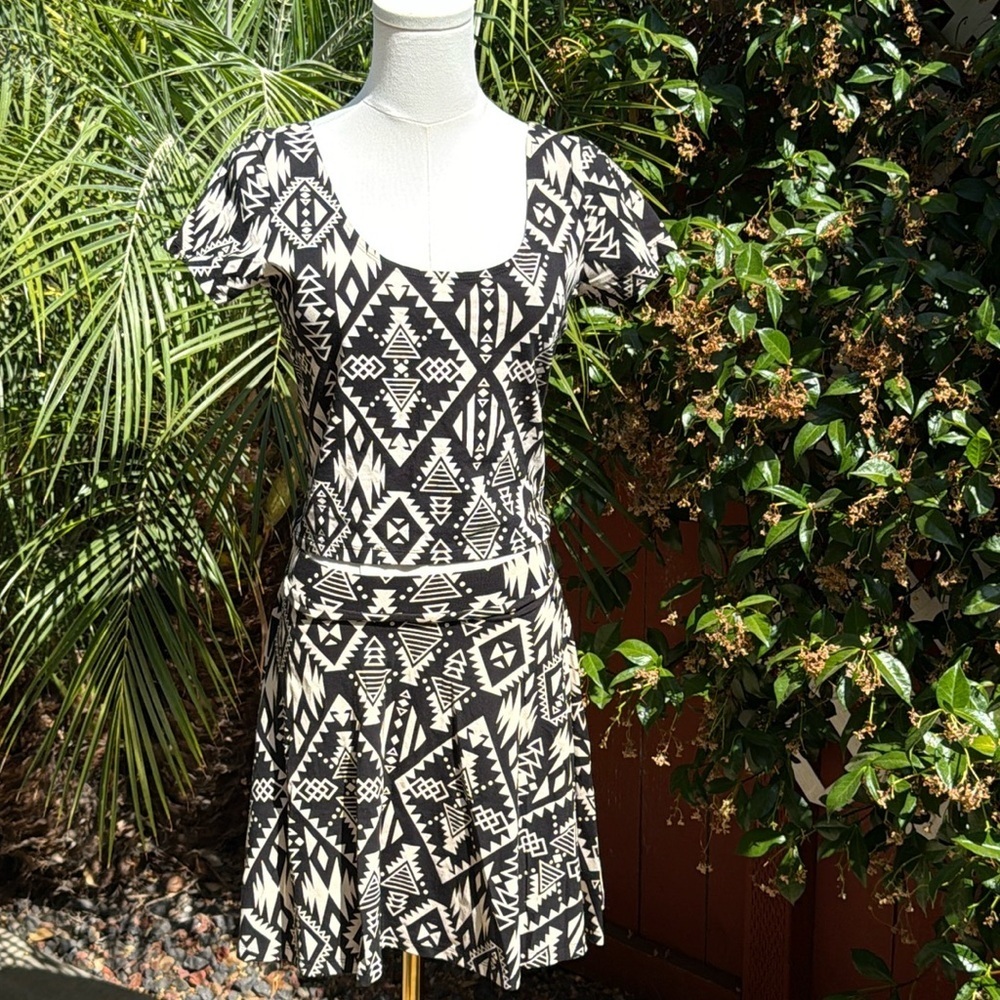 PINK Victoria’s Secret Geometric Aztec Print